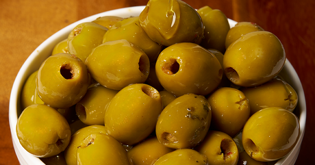 What Makes Extra Virgin Olive Oil Truly Extra? The Greek Standard for Cold-Pressed Perfection